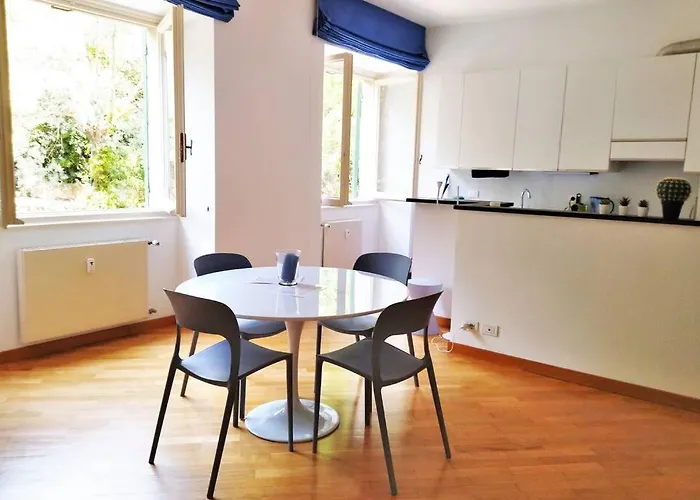 Casaviva - Beautiful Bilo With Shared Pool In Nervi * Genua