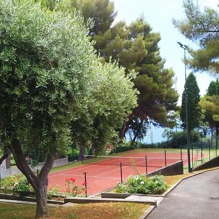 Casaviva - Beautiful Bilo With Shared Pool In Nervi *