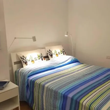 Casaviva - Beautiful Bilo With Shared Pool In Nervi Apartment